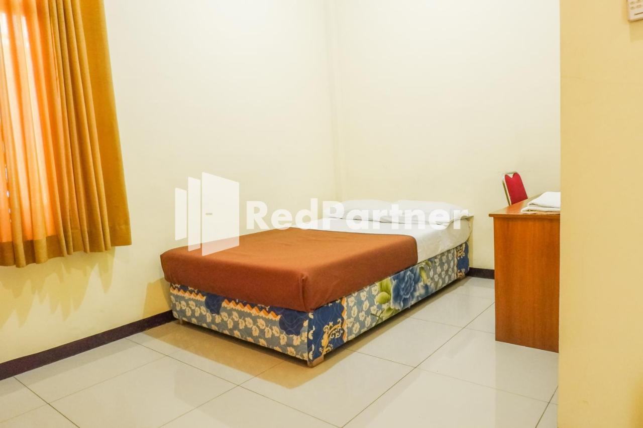 Grand Kembar Hotel Mitra Reddoorz Bandung Zewnętrze zdjęcie