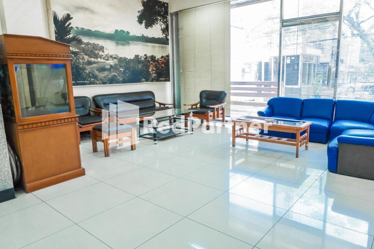 Grand Kembar Hotel Mitra Reddoorz Bandung Zewnętrze zdjęcie
